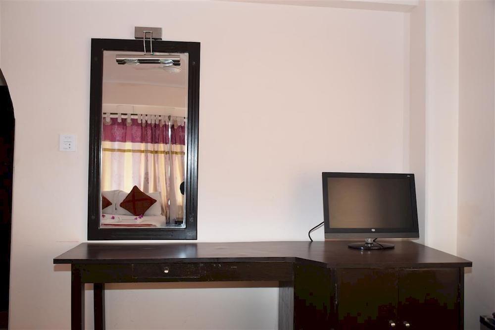 Hotel Center Lake Ποκάρα Εξωτερικό φωτογραφία