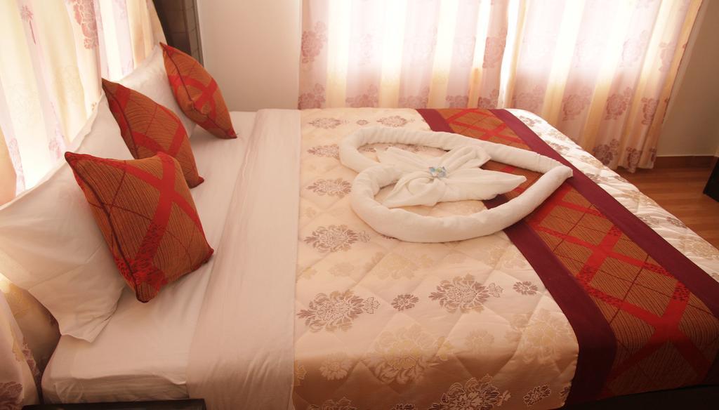 Hotel Center Lake Ποκάρα Εξωτερικό φωτογραφία